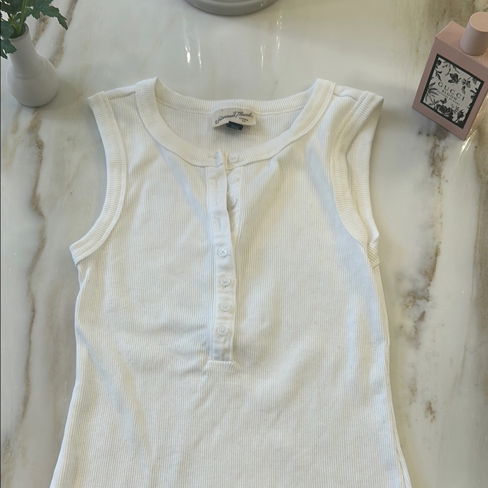 Universal Thread White Fitted Buttoned Tank Top